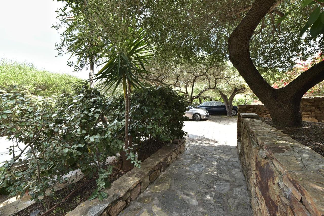 Villa Minda Lodge & View San Teodoro  Exterior photo