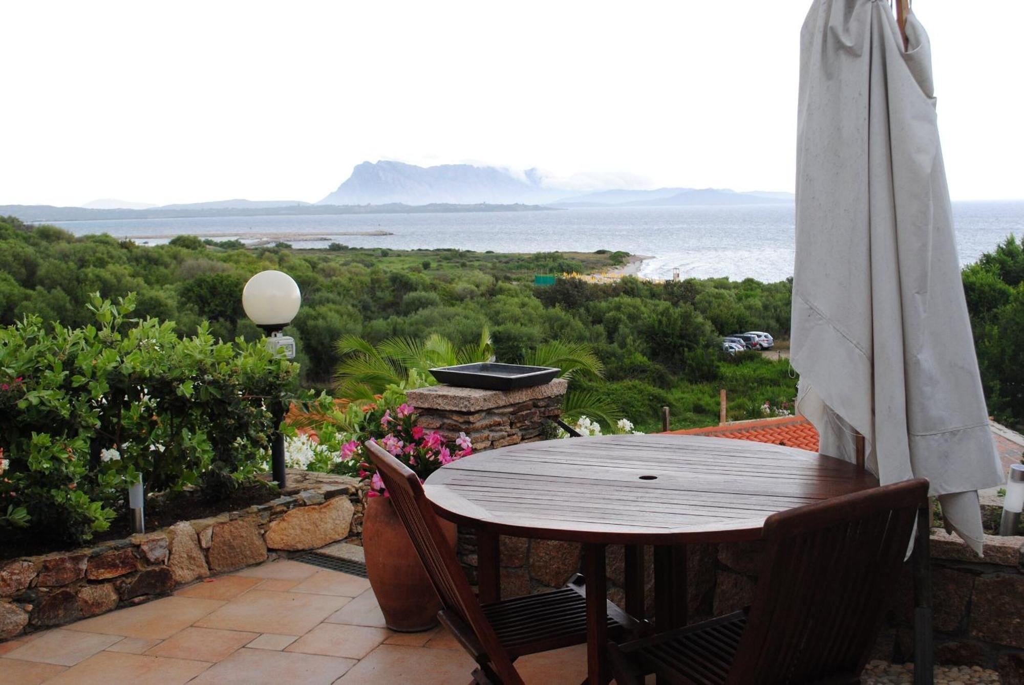 Villa Minda Lodge & View San Teodoro  Exterior photo